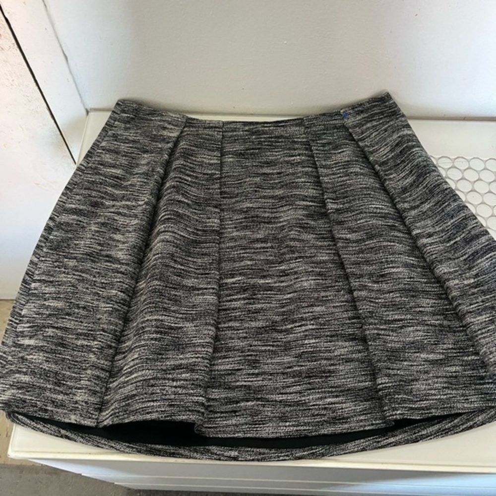 Madewell Gray Textured Pleated Skirt - Classic Women's Skirt - Picture 1 of 8